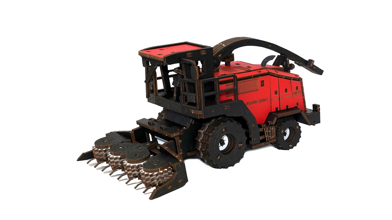 Модель "Кормоуборочный комбайн FS80 PRO с жаткой ЖКС-4,5", цветной